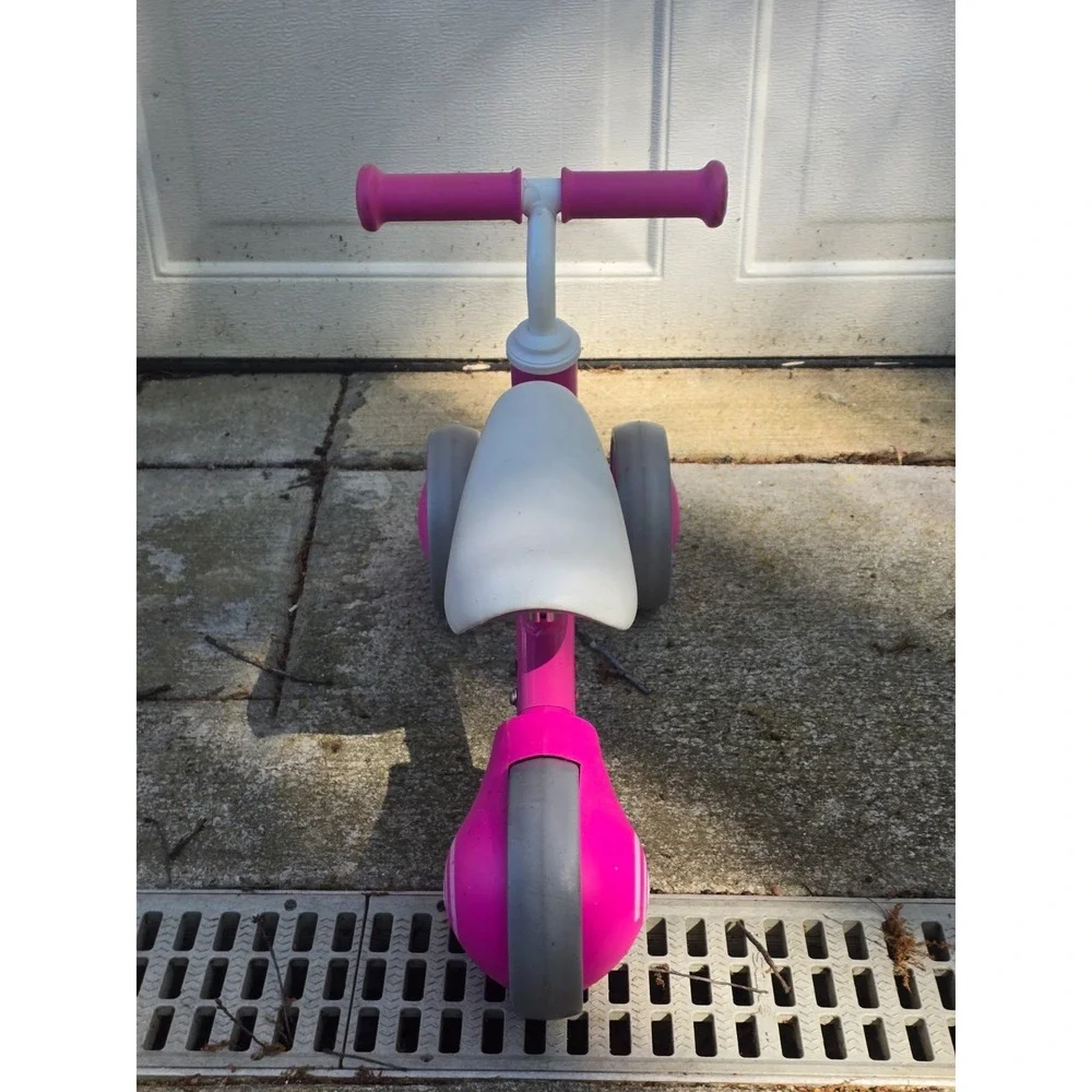 Ayeku Mini Balance Bike for 12-30 Months Toddlers 6 Inch‎ EVA Wheels Pink